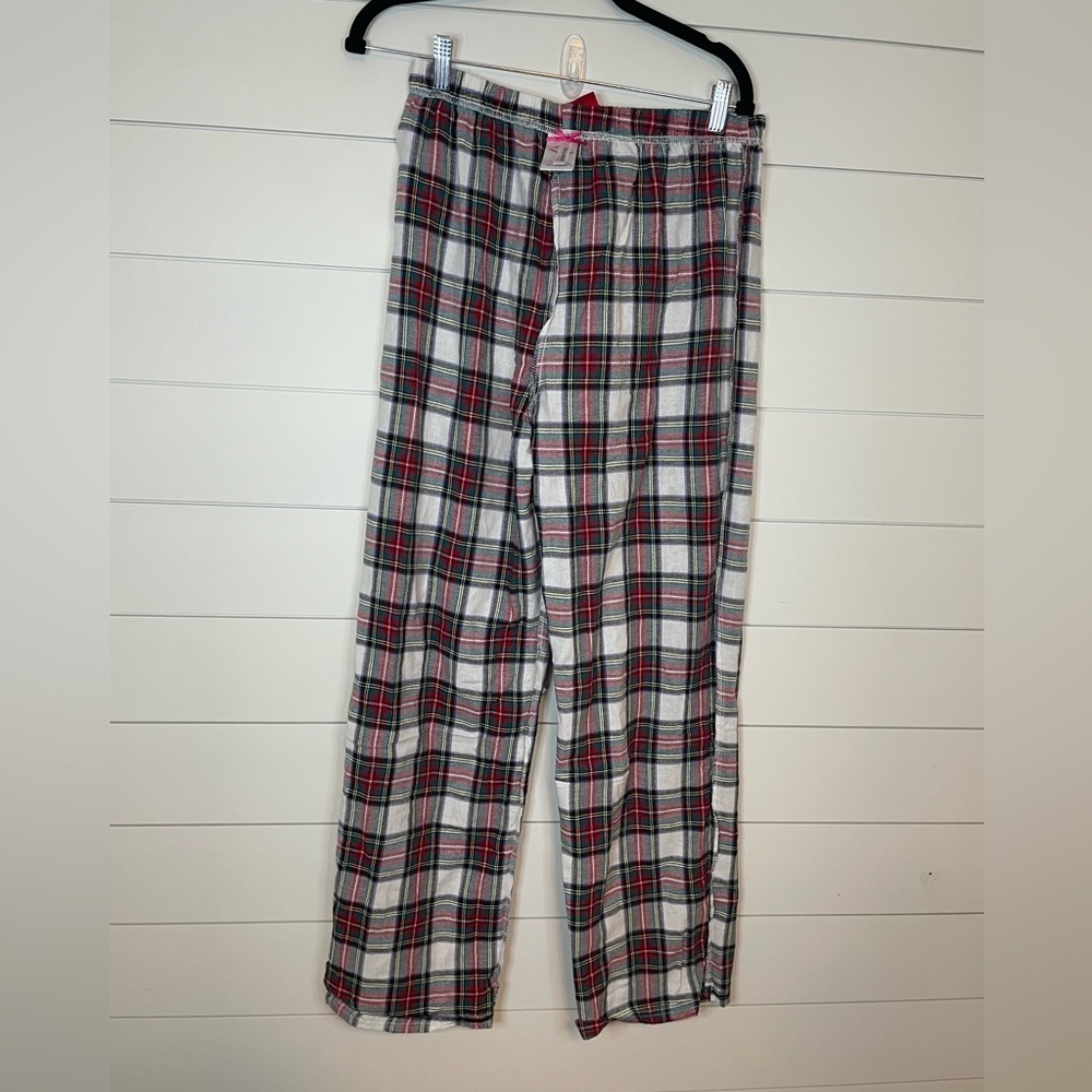 White Plaid Classic Christmas Flannel - Picture 9 of 10
